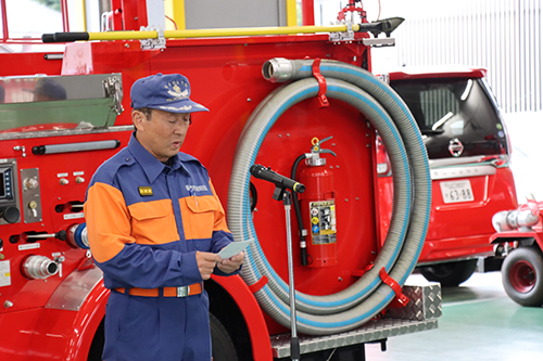 激励する長谷川団長