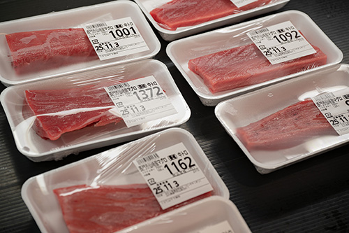 特別価格で販売されたマグロ