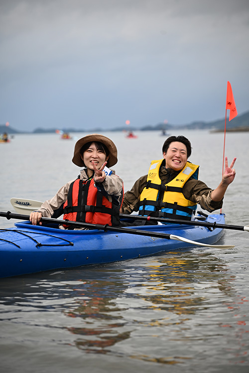 カヤックを楽しむ様子
