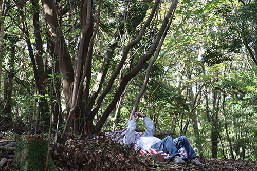 思い思いのスタイルで森を感じる
