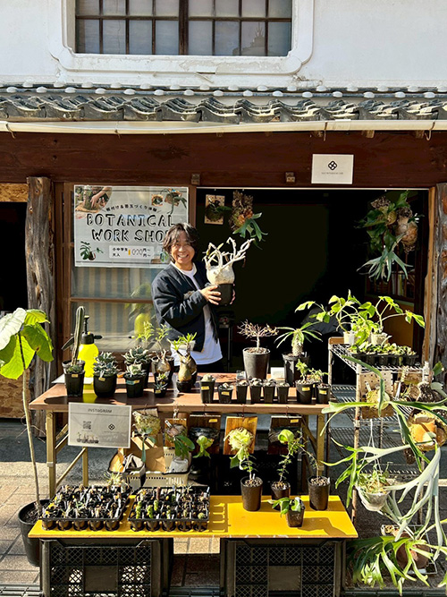 みすゞ通りにはさまざまなものが販売された