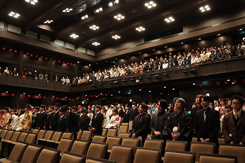 式典会場の様子