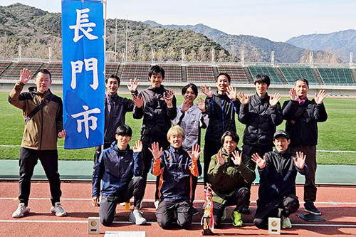 大会新記録で2位となった長門市チーム