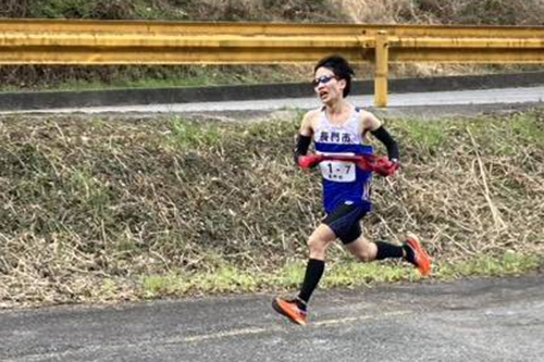 最後の力を振り絞る橋本選手