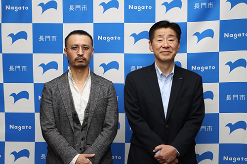 長門市地域おこし協力隊の松山晃生隊員が、江原市長に退任挨拶を行いました