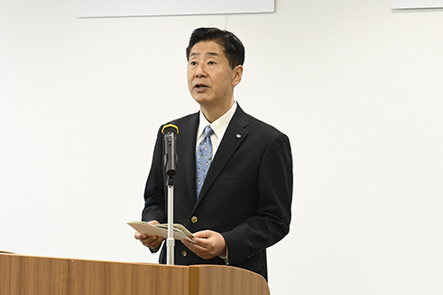 訓示を述べる江原市長