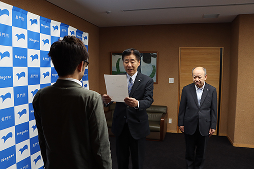 辞令交付の様子