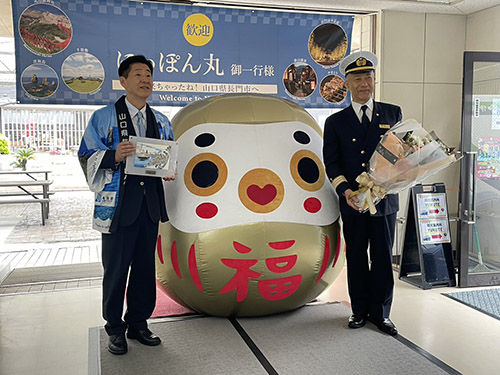 江原市長がお出迎えをしました