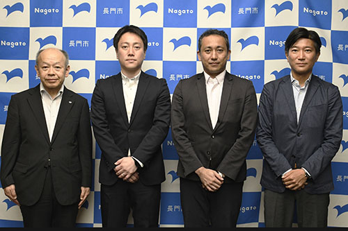 右から山本さん、地主さん、高岡さん