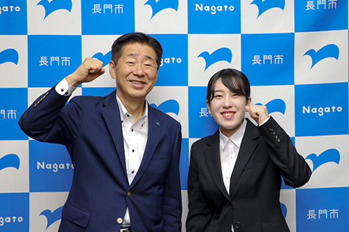 38人目の協力隊、岡野さんに辞令が交付されました
