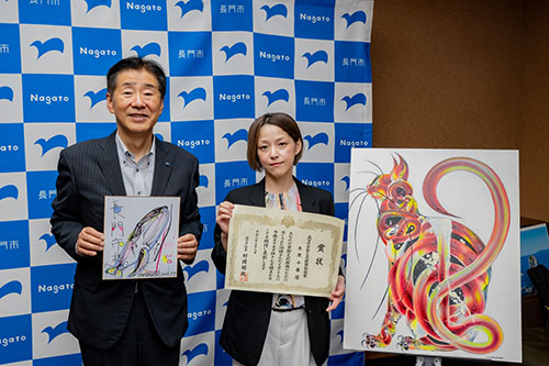 長門市出身の画家・木原千春さんが江原市長を表敬訪問しました