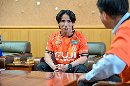 大会に向けた意気込みを語る野寄選手