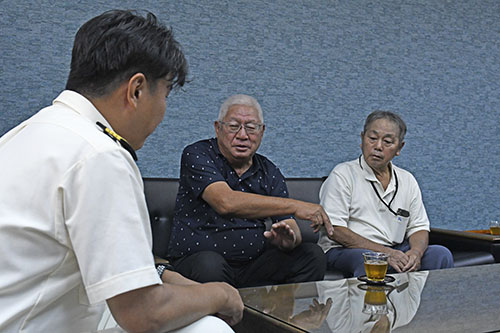 事故当時の様子について語る中村さん(左)と松本さん