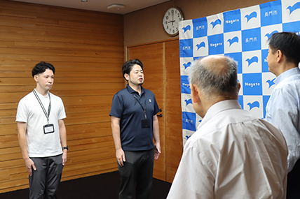 江原市長に帰任の報告