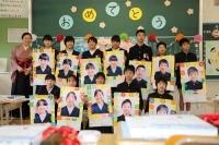 向津具小学校では12人が卒業
