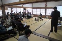 大寧寺で開催された住民説明会には約50人が参加