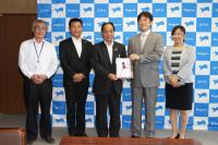 長門ライオンズクラブから年間20万円、5年間合計100万円が助成されることとなった