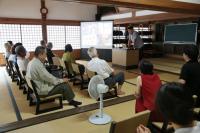 デザイン会議の委員と地域住民が集い、2日間で計4回の意見交換会を実施