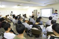 首都大学東京をはじめ全国の大学生12人が湯本地区に入り、萩焼深川窯と湯本温泉の活用法について提案