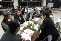 各テーブルごとに市民と議員が意見交換
