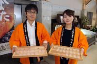 キジハタとトラフグの刺身約７０人分が用意された