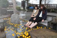 長門湯本温泉内にある２つの足湯に「きになる長門ゆずきちの湯」を開設