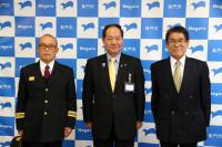 新たに消防団長に任命された村部さん（写真左）と退任された流田さん（写真右）