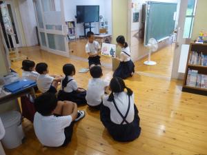 縦割り読み聞かせ