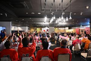 山口県警察音楽隊による演奏時の様子